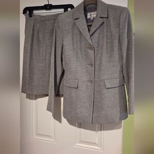 Women's Gray Tailored Blazer Jacket And Skirt - Classic Professional Blazer